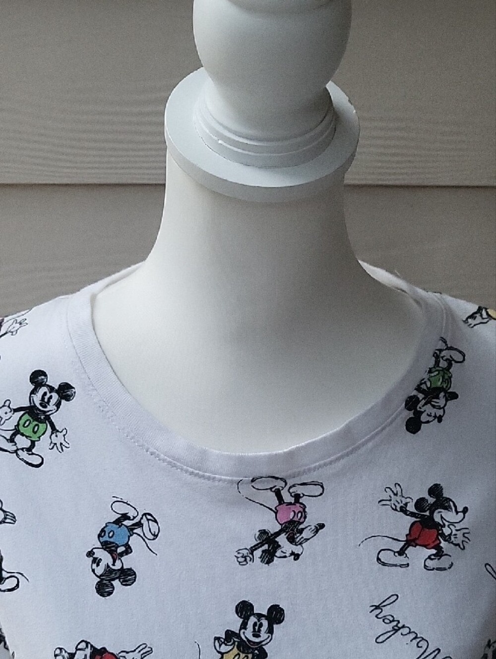 Disney White Short Sleeve Tee Multicolor Mickey Mouse Print Size Small - Picture 2 of 12